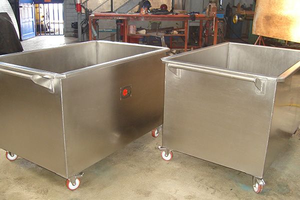Carros de transporte para industria alimentaria hechos de acero inoxidable